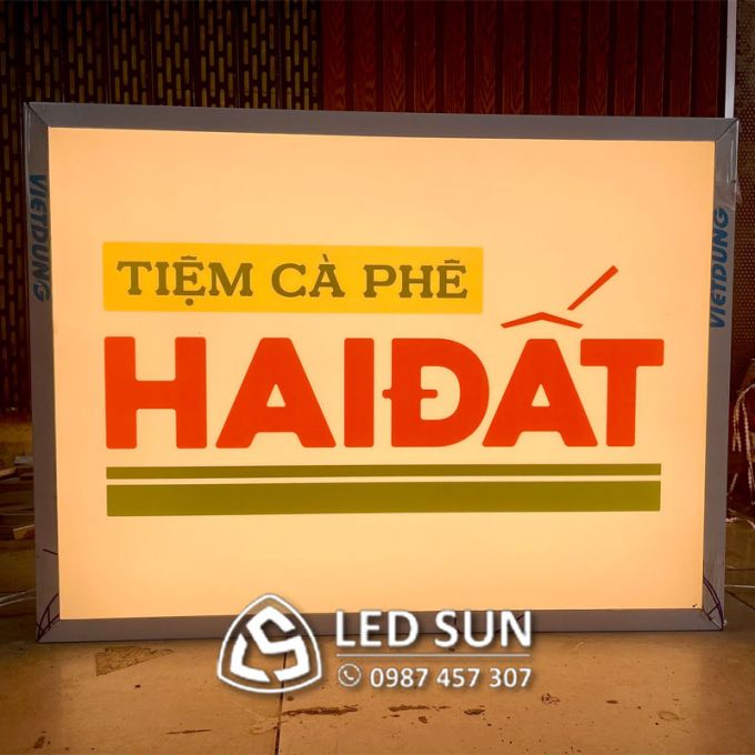 Hộp Đèn Mica dán decal