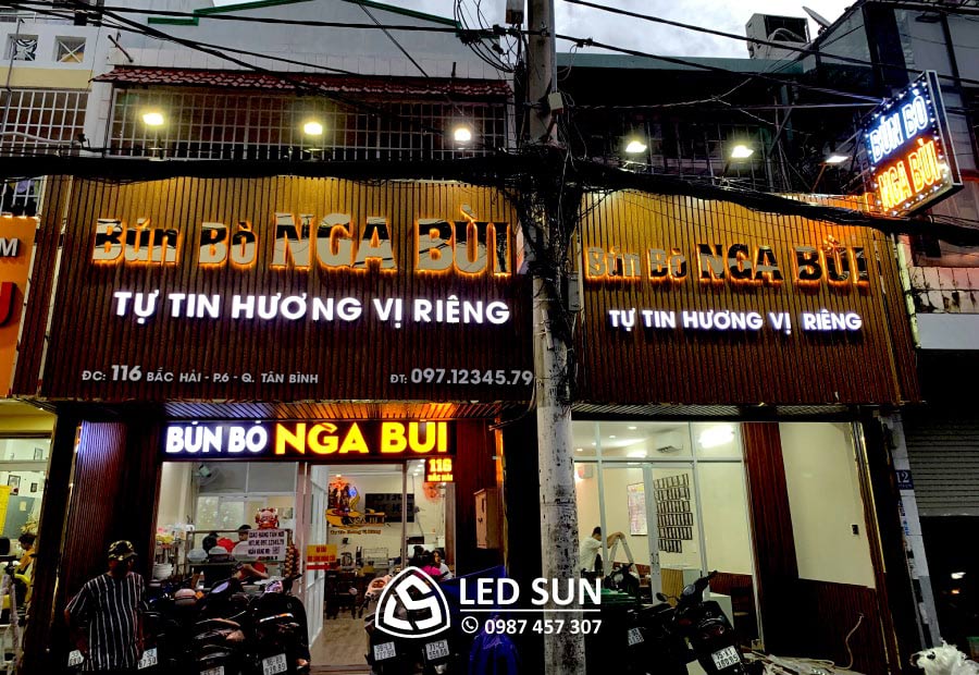 Bảng hiệu tôn sóng chữ mica đèn led