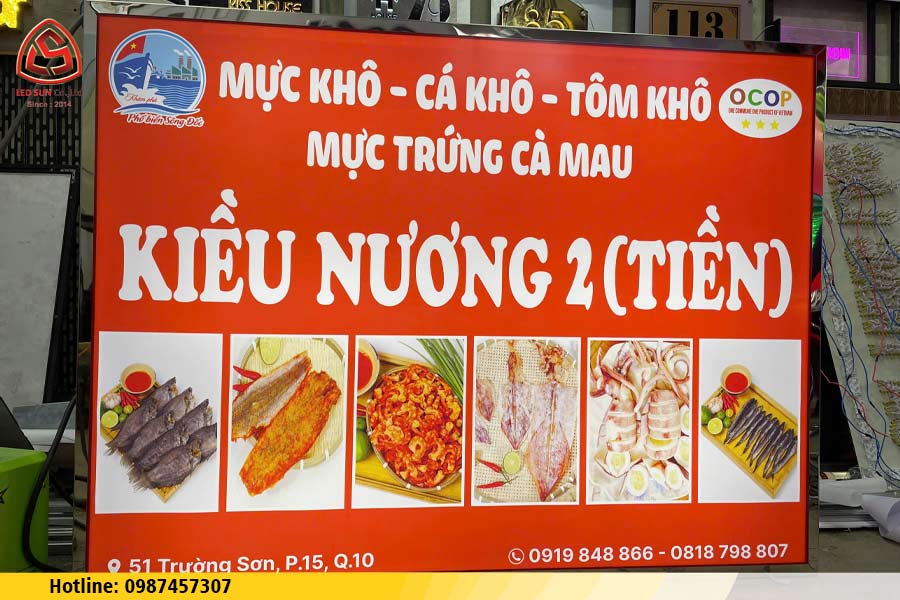 hộp đèn in bạt treo tường